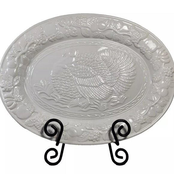 White Ceramic Embossed Oval Turkey Serving Platter Christmas Thanksgiving - Picture 1 of 5